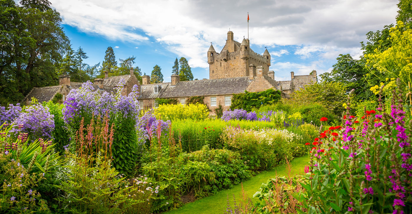 Castles, Countryside & Culture: A Travel Guide to Great Britain & Ireland