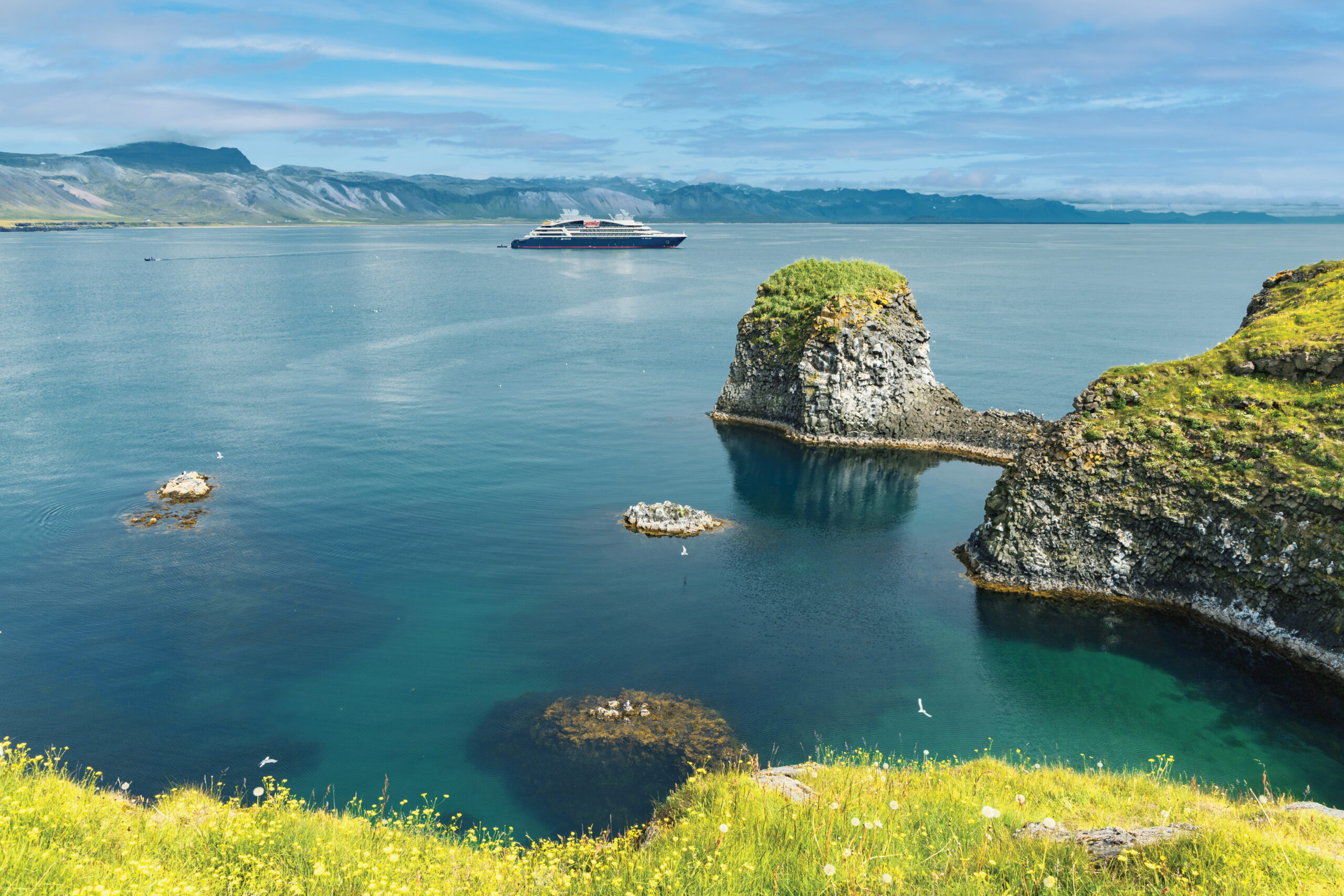 Small ship cruising – the freedom to explore your way